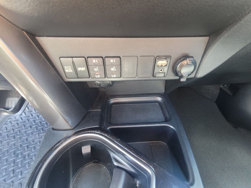 2016 Toyota Rav4 Image 14