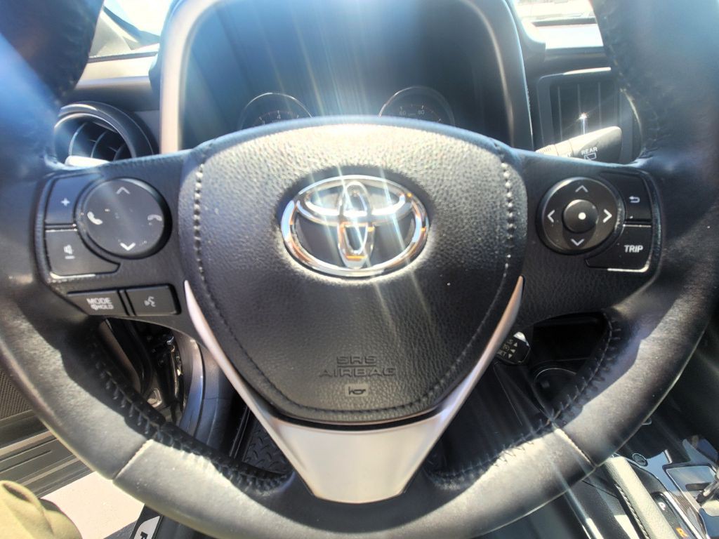 2016 Toyota Rav4 Image 18