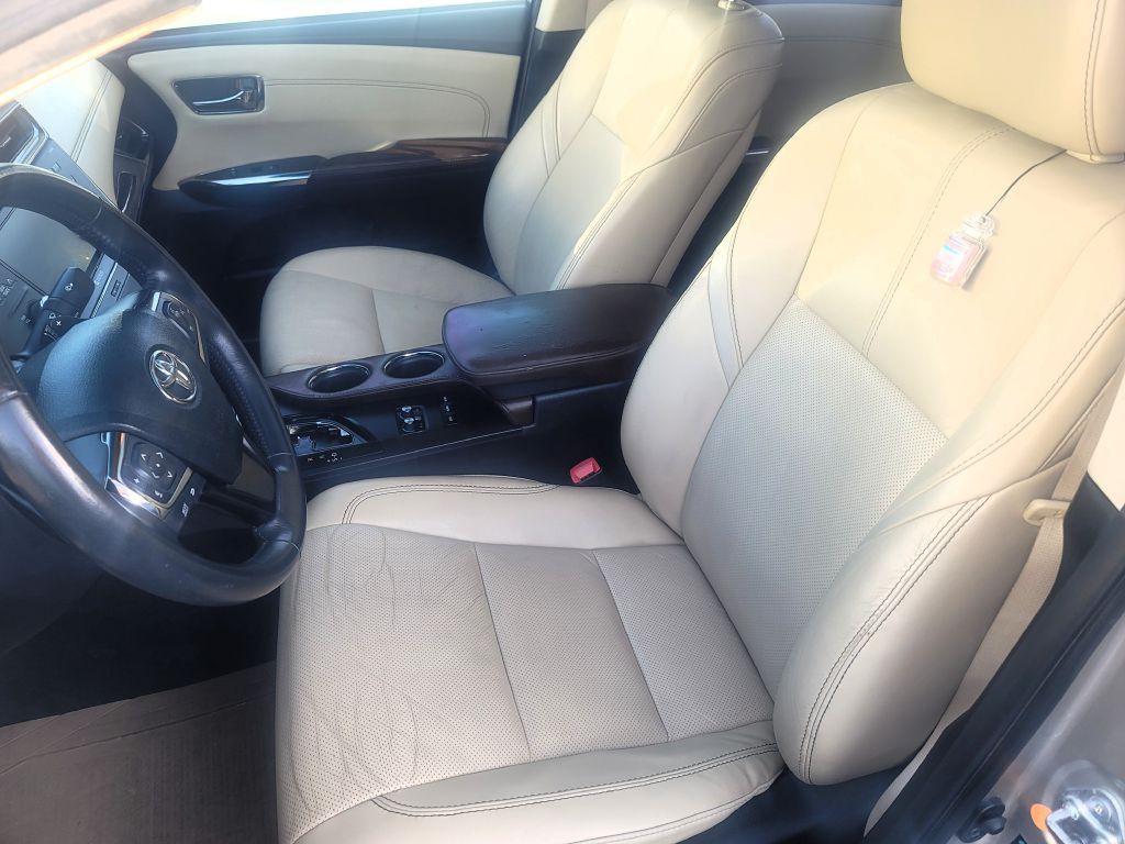 2013 Toyota Avalon Image 8