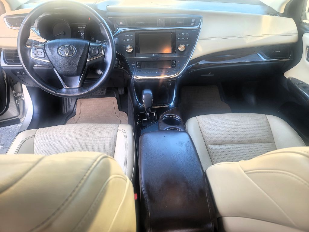 2013 Toyota Avalon Image 12