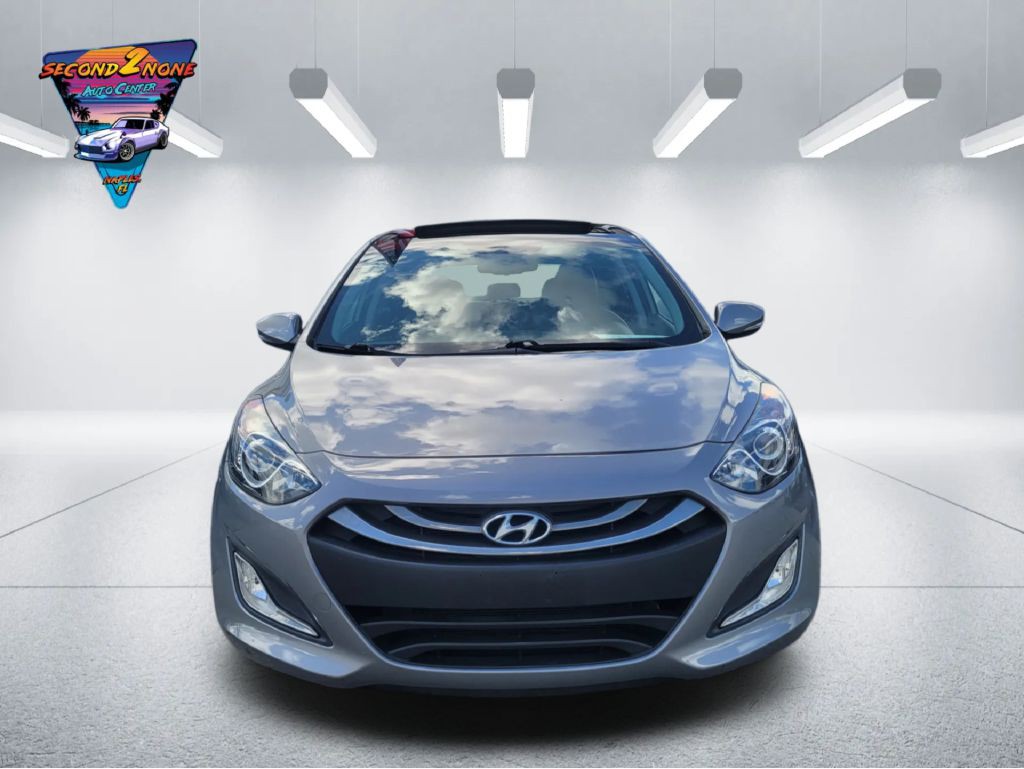 2013 Hyundai Elantra Image 2
