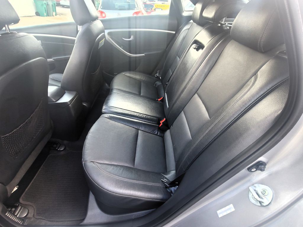 2013 Hyundai Elantra Image 9