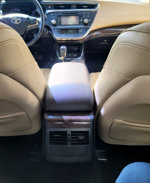 2013 Toyota Avalon Image 10