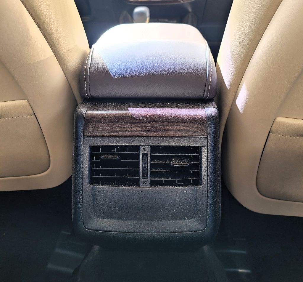 2013 Toyota Avalon Image 13
