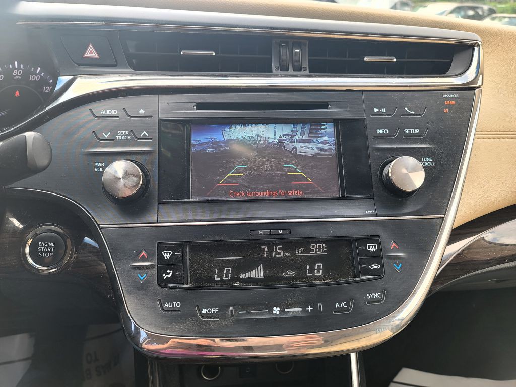2013 Toyota Avalon Image 16