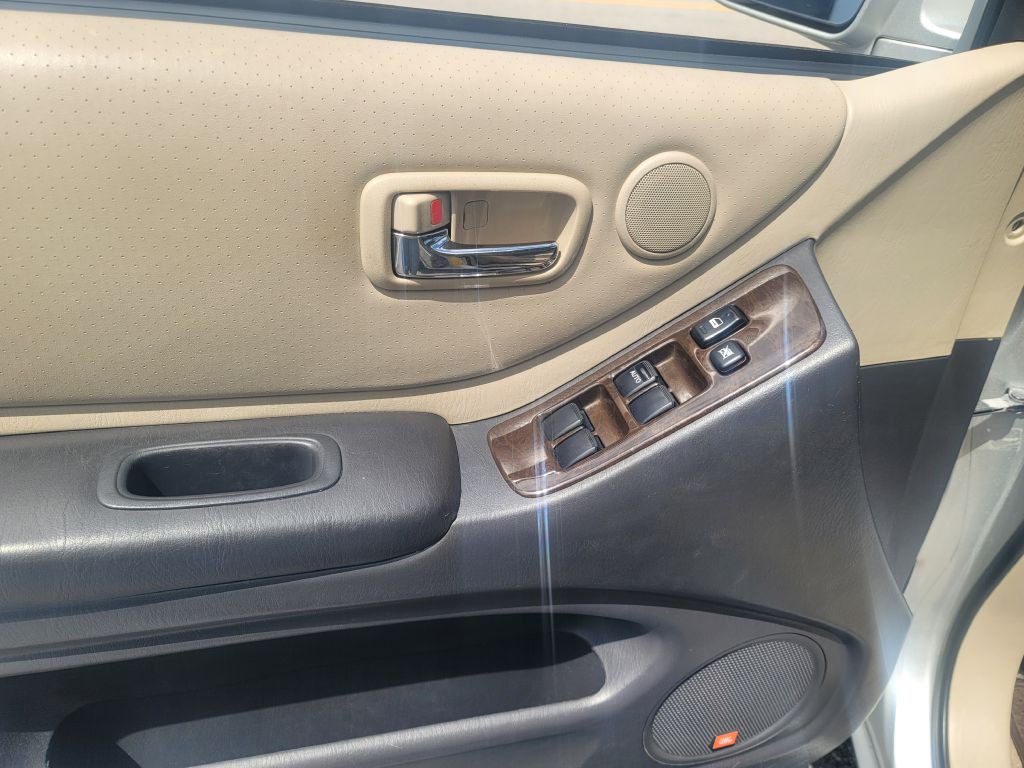 2002 Toyota Highlander Image 15