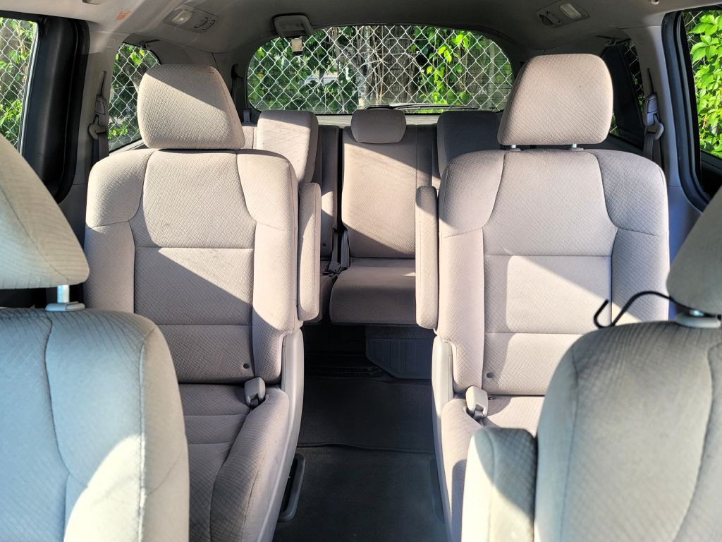 2016 Honda Odyssey Image 16