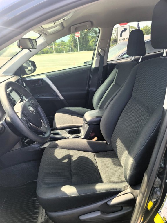 2017 Toyota Rav4 Image 8