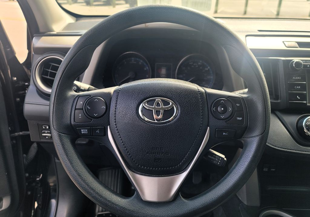 2017 Toyota Rav4 Image 11
