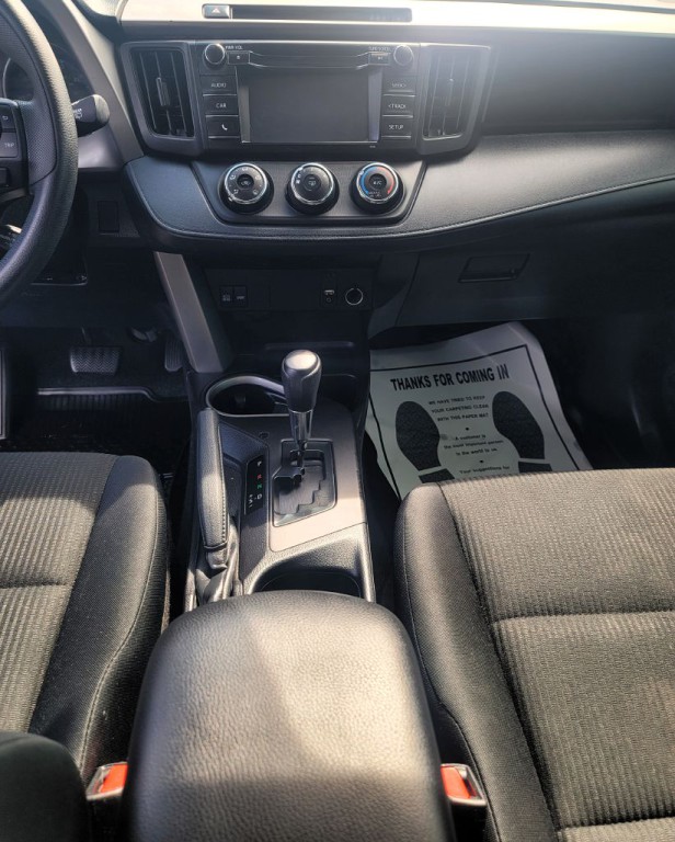 2017 Toyota Rav4 Image 12