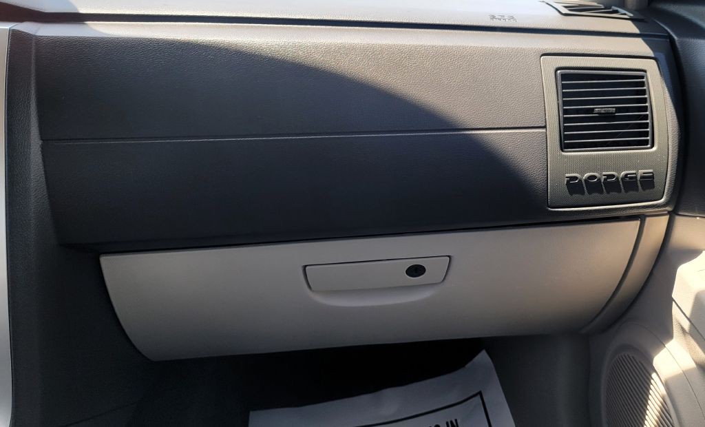 2006 Dodge Charger Image 17