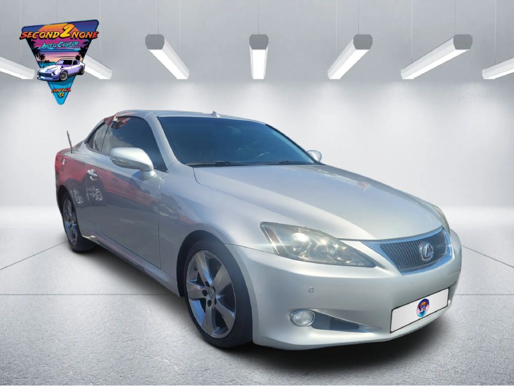 2010 Lexus IS Image 4