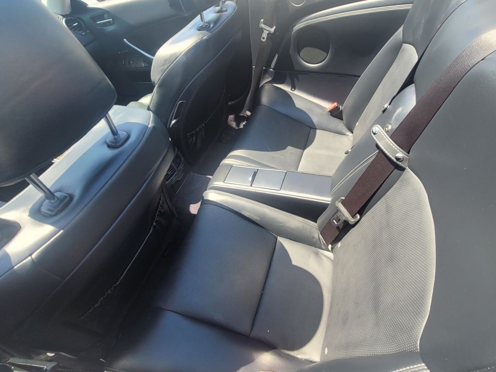 2010 Lexus IS Image 13