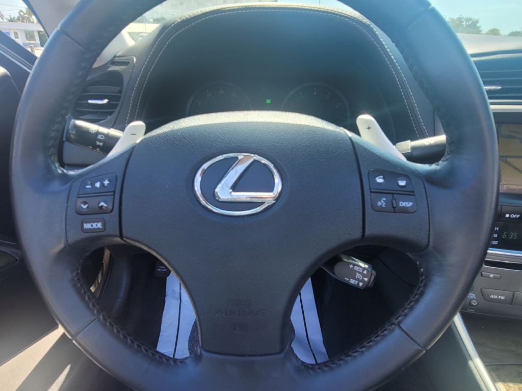 2010 Lexus IS Image 19