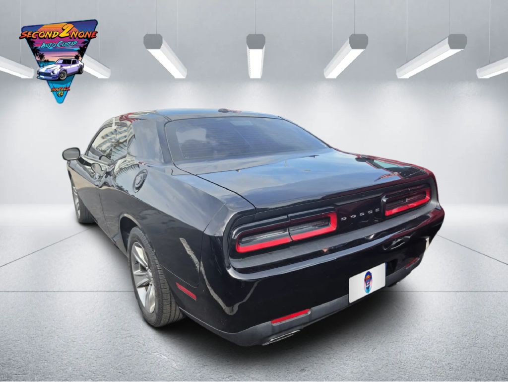 2016 Dodge Challenger Image 6