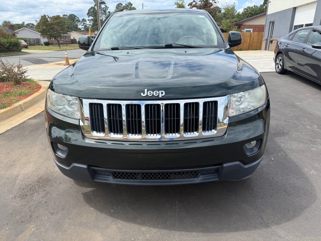 2011 Jeep Grand Cherokee Image 3