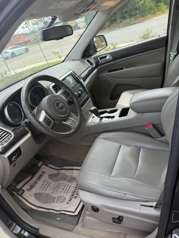 2011 Jeep Grand Cherokee Image 7
