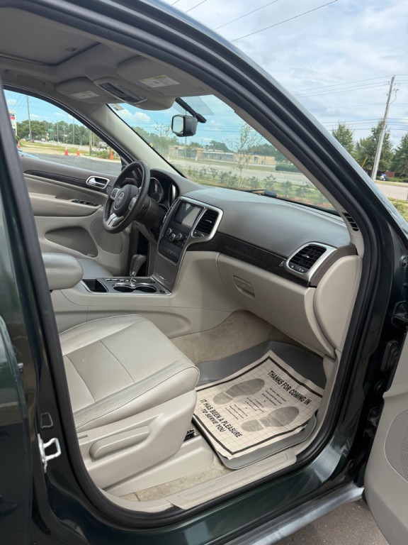 2011 Jeep Grand Cherokee Image 10