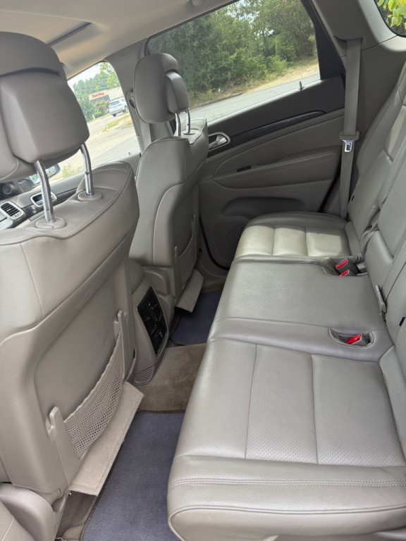 2011 Jeep Grand Cherokee Image 11