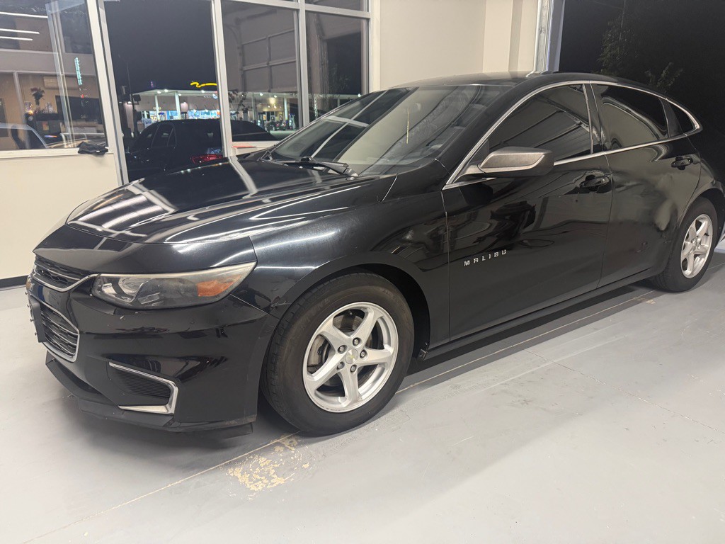 2017 Chevrolet Malibu Image 4