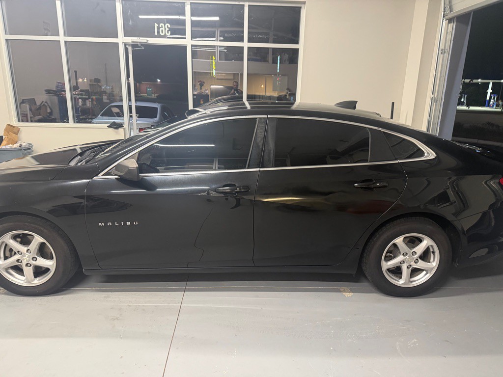 2017 Chevrolet Malibu Image 5