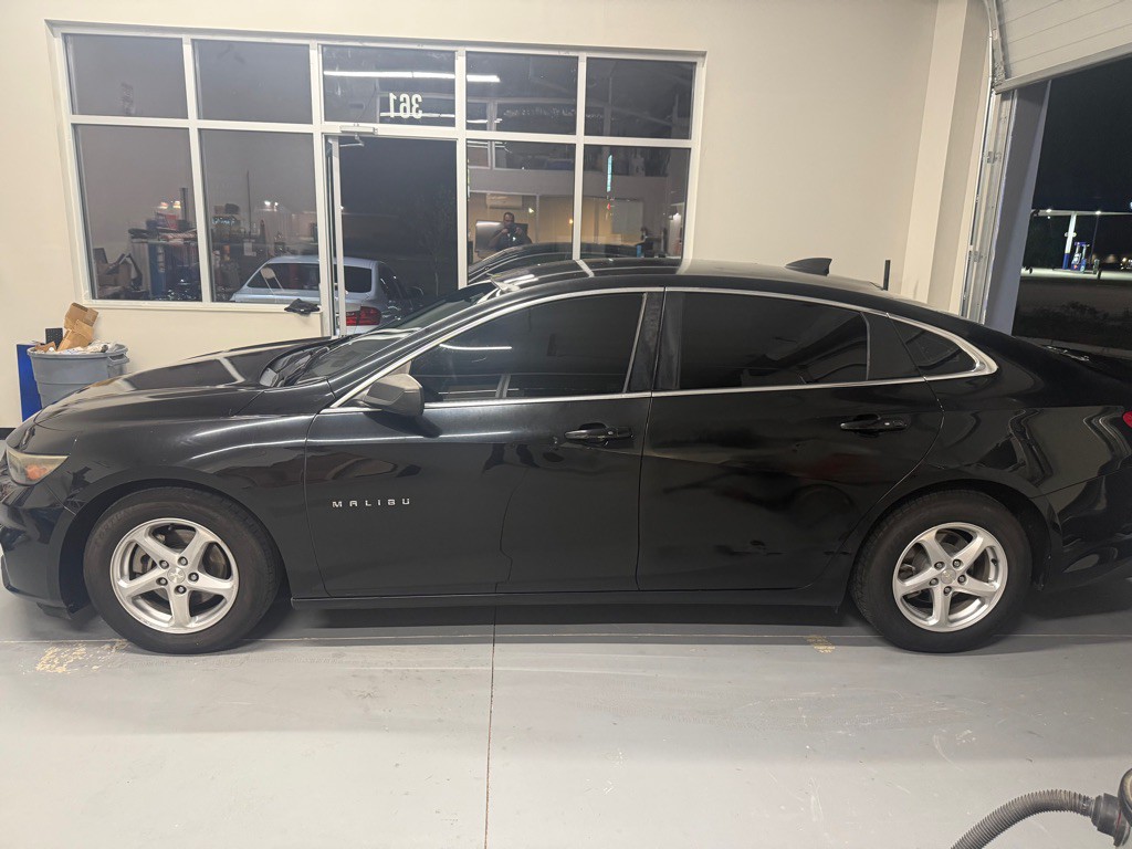 2017 Chevrolet Malibu Image 8