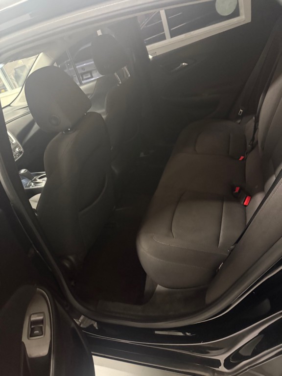 2017 Chevrolet Malibu Image 13