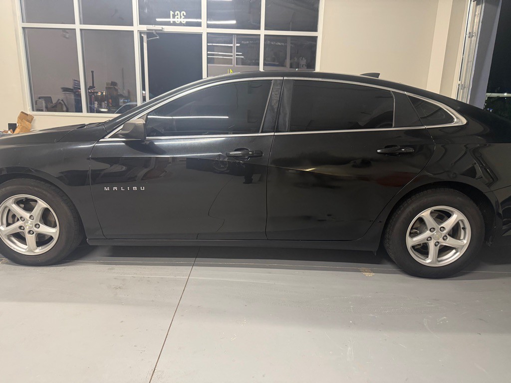 2017 Chevrolet Malibu Image 14