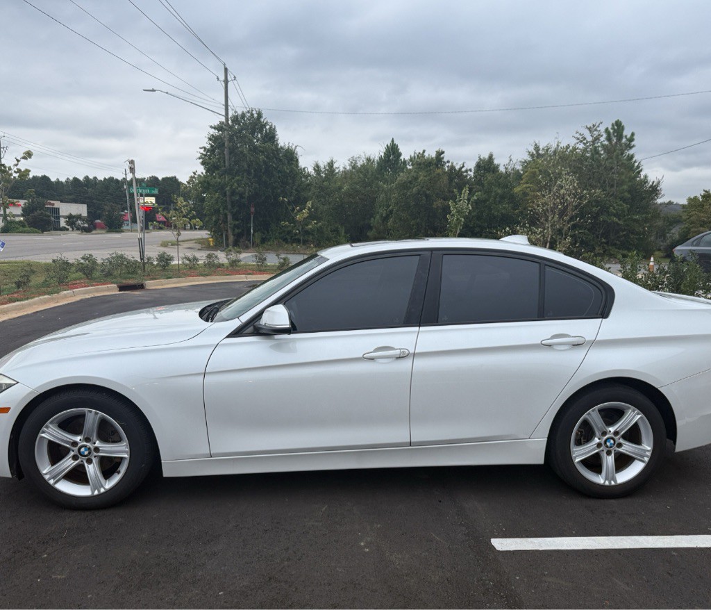 2013 BMW 3 Series Image 5