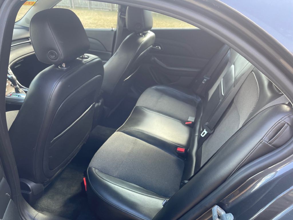 2013 Chevrolet Malibu Image 6