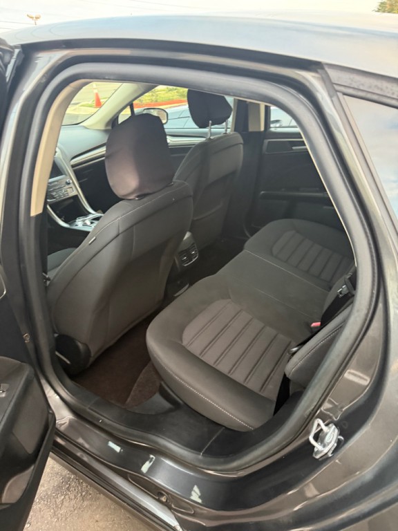 2020 Ford Fusion Image 8