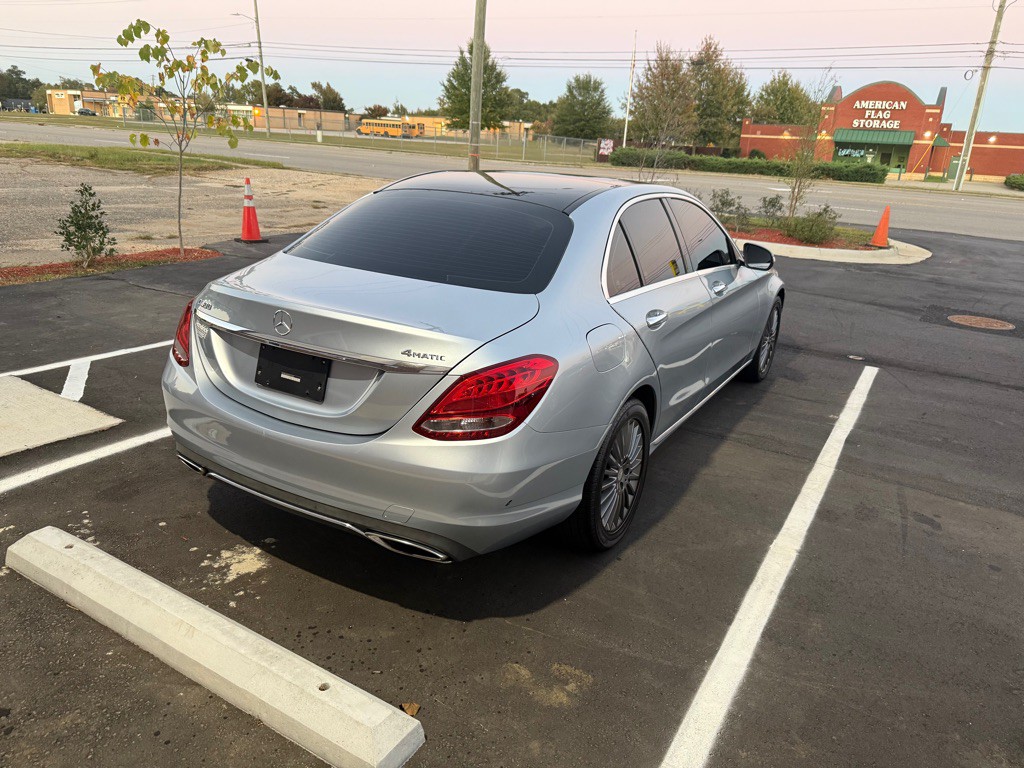 2015 Mercedes-Benz C-Class Image 5