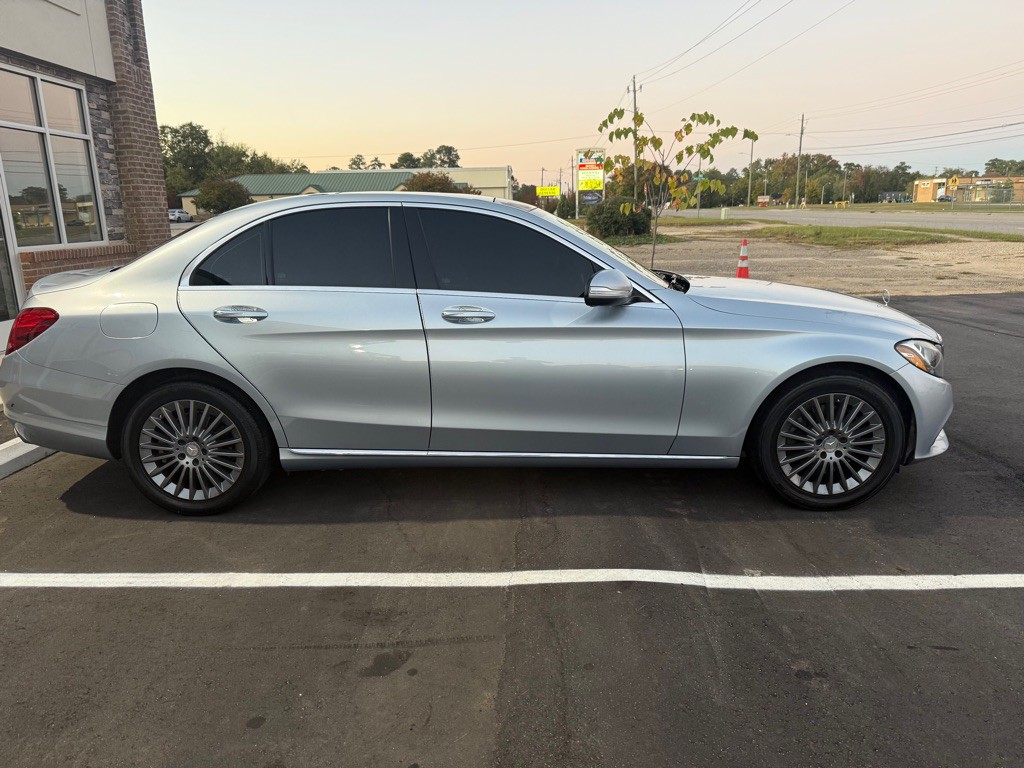2015 Mercedes-Benz C-Class Image 6