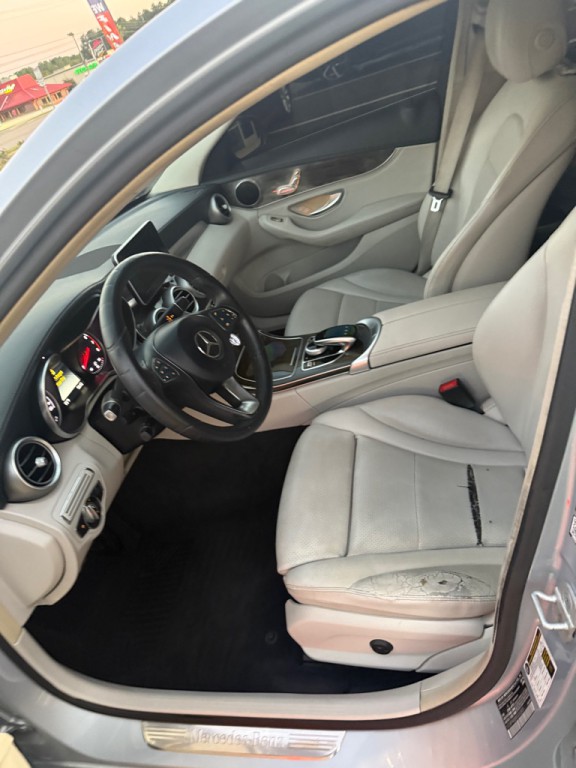 2015 Mercedes-Benz C-Class Image 9