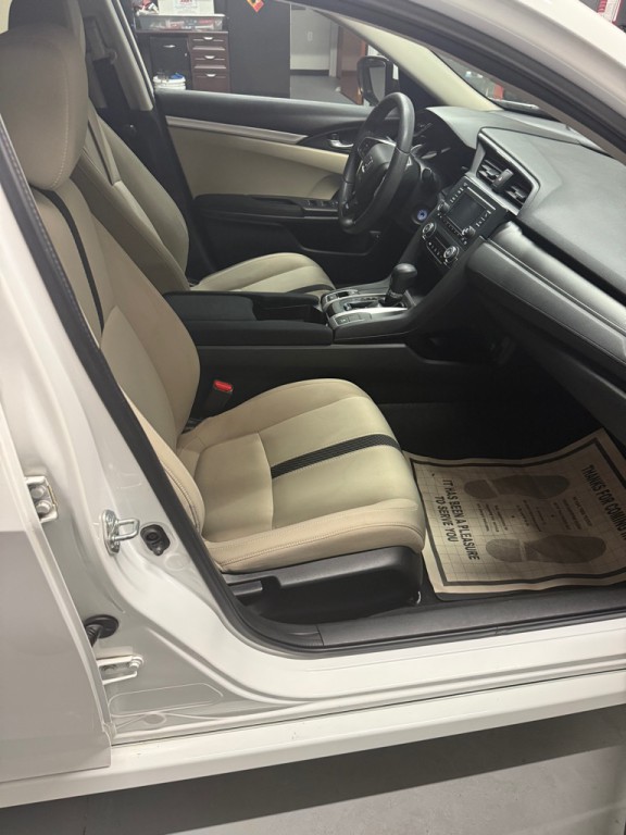 2017 Honda Civic Image 10