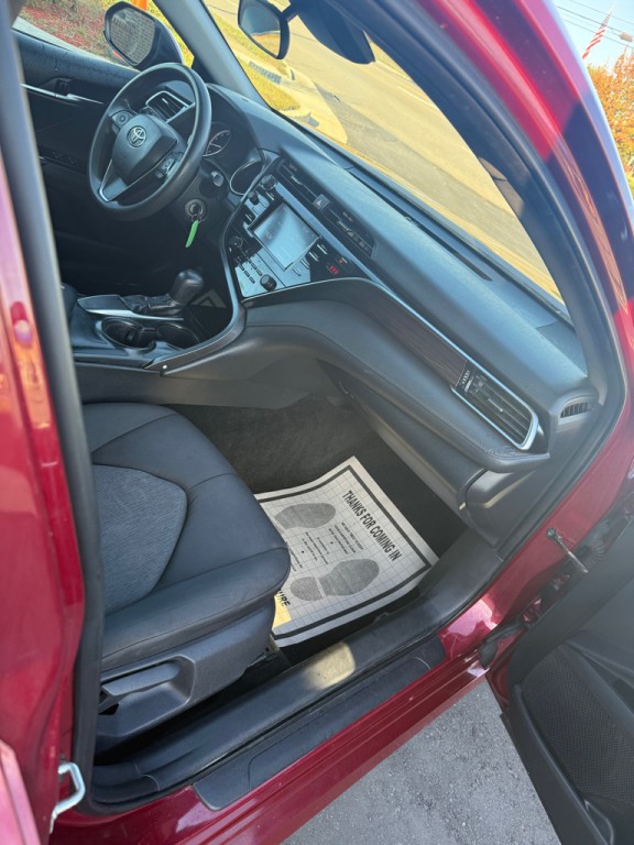 2018 Toyota Camry Image 8