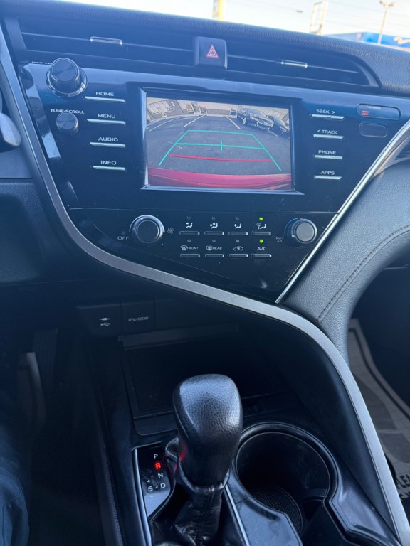 2018 Toyota Camry Image 12