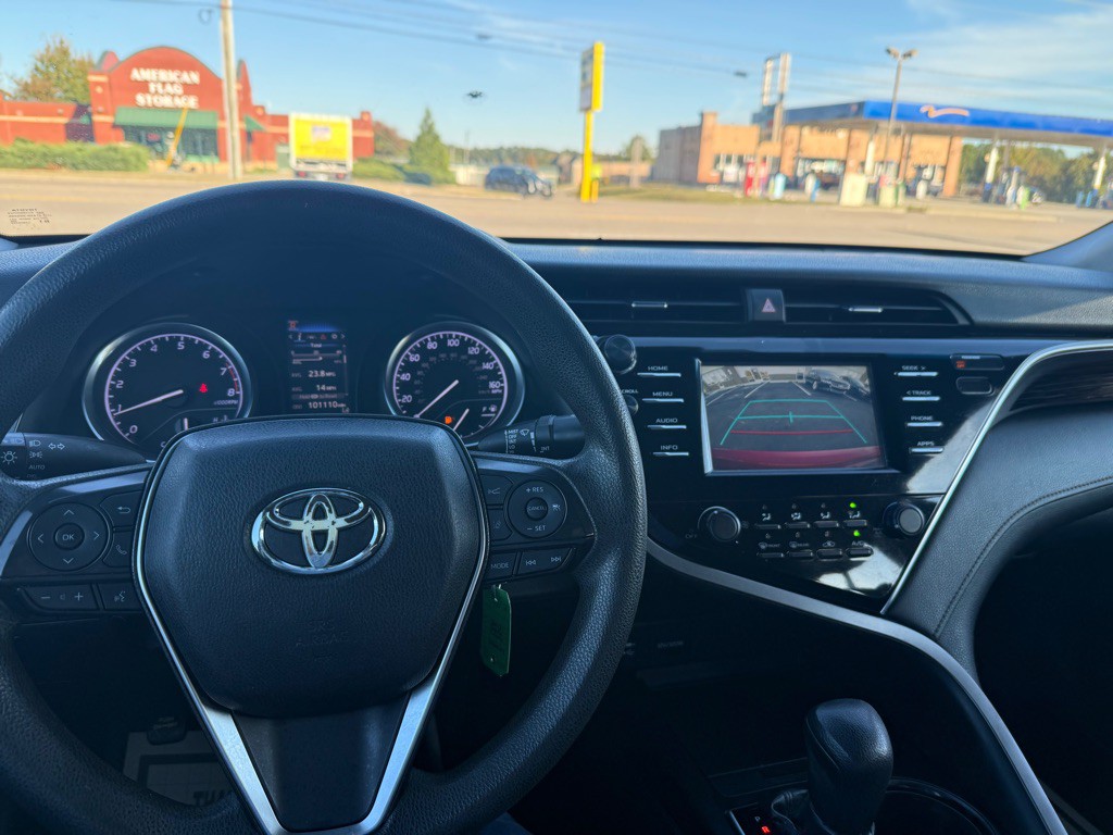 2018 Toyota Camry Image 13