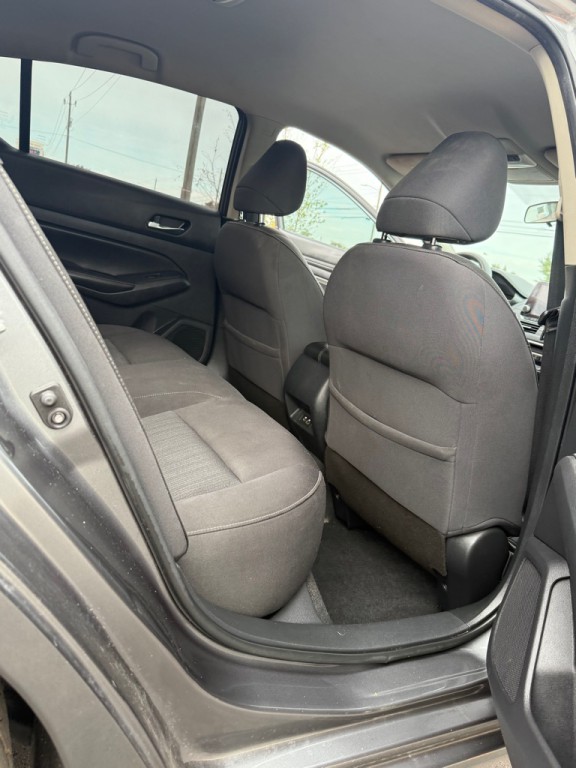 2020 Nissan Altima Image 8