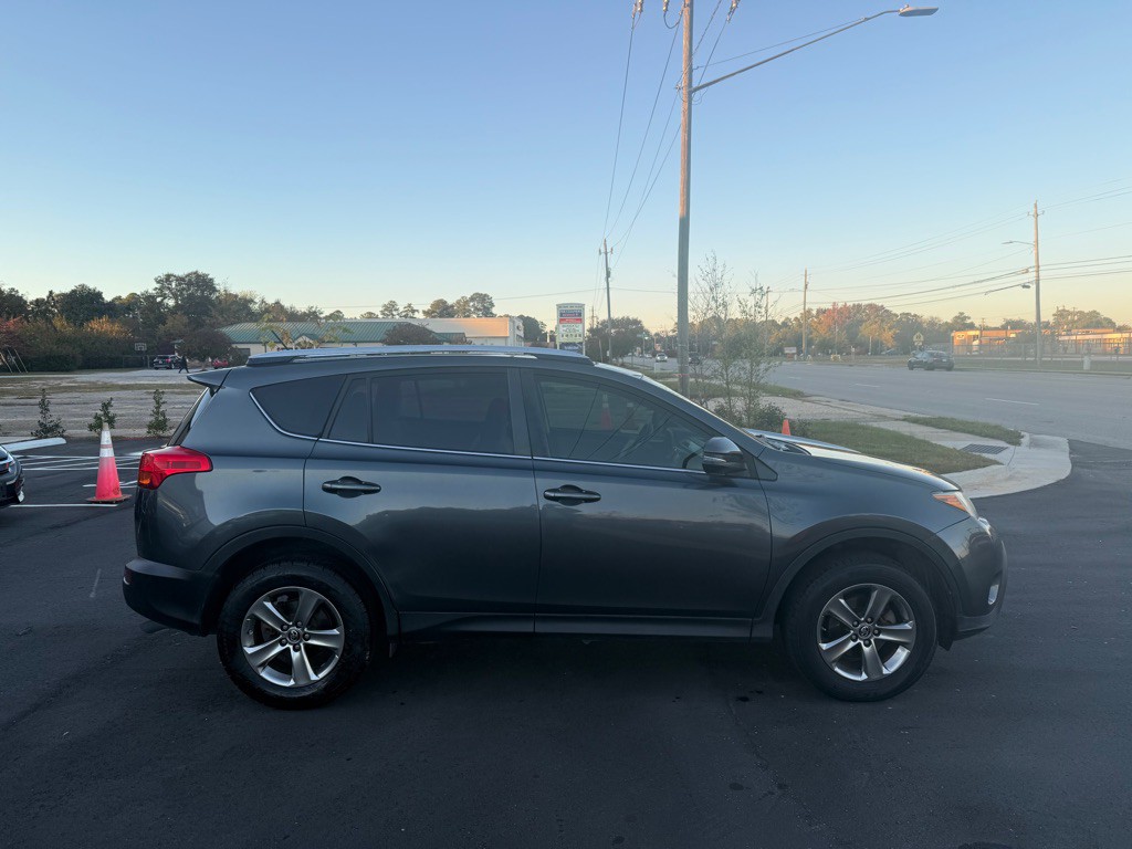 2015 Toyota Rav4 Image 4