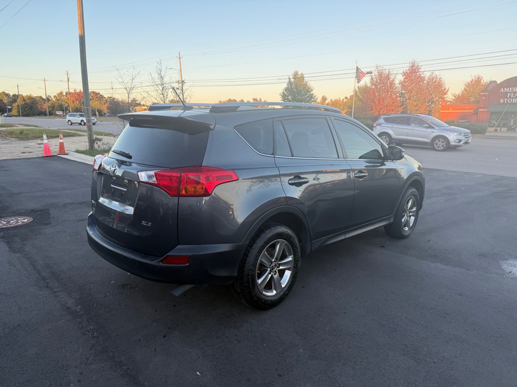 2015 Toyota Rav4 Image 5