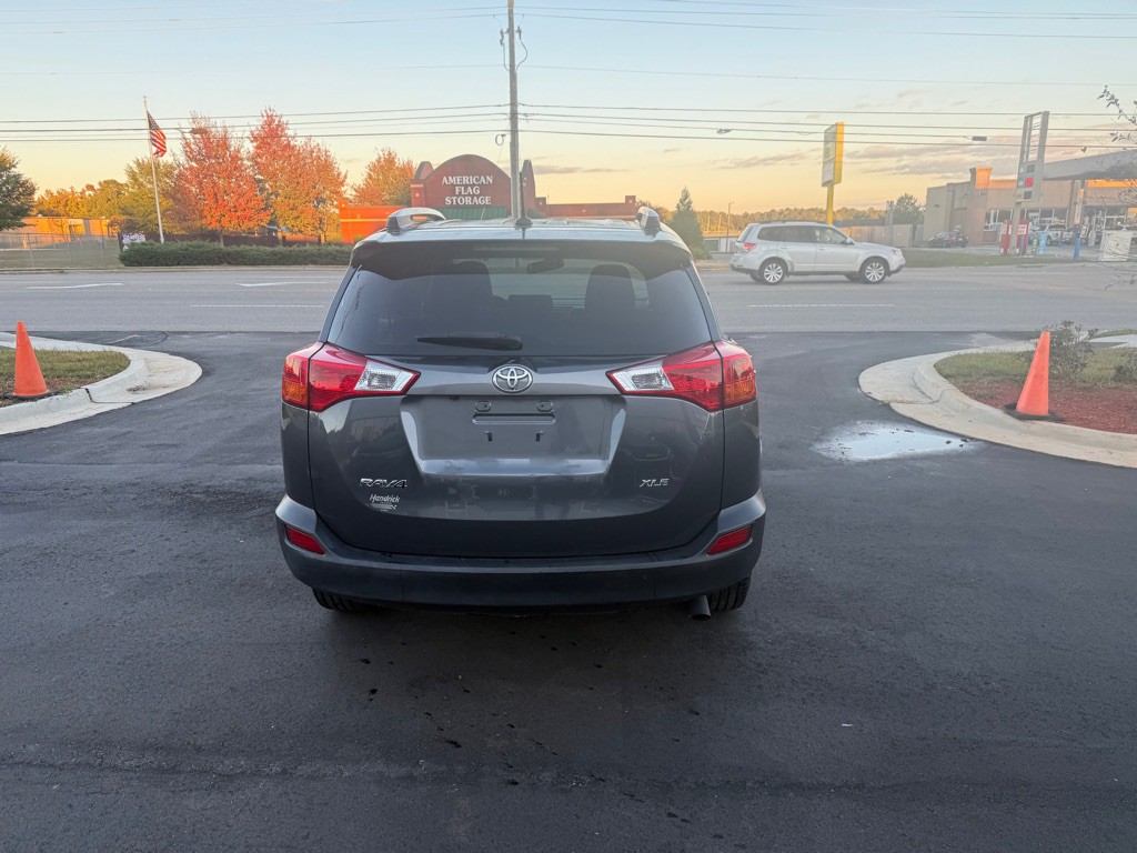 2015 Toyota Rav4 Image 6