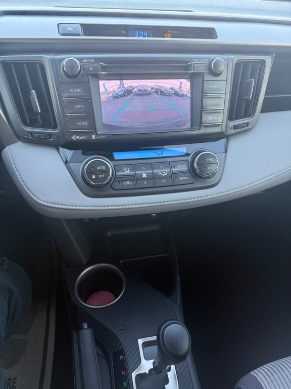 2015 Toyota Rav4 Image 11