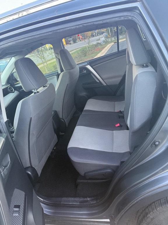 2015 Toyota Rav4 Image 12