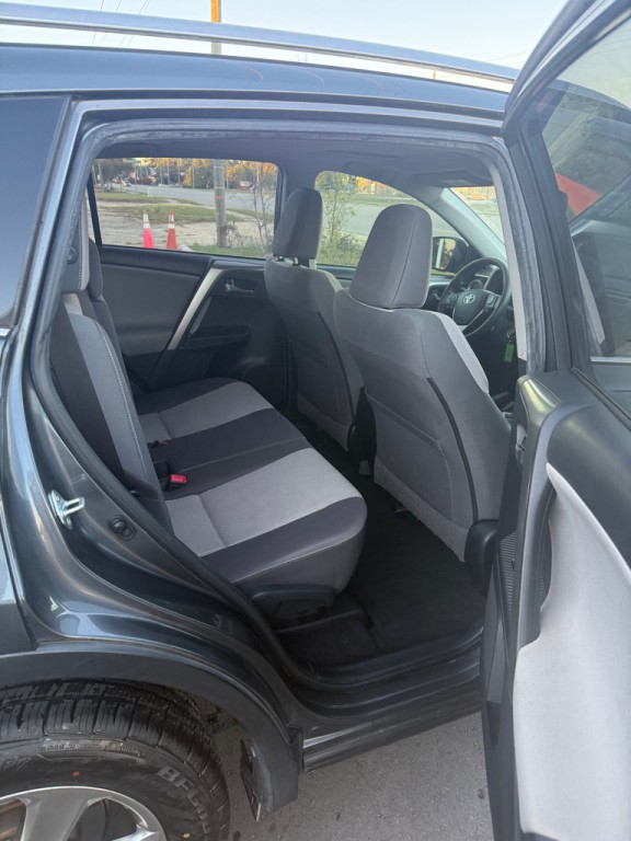 2015 Toyota Rav4 Image 14
