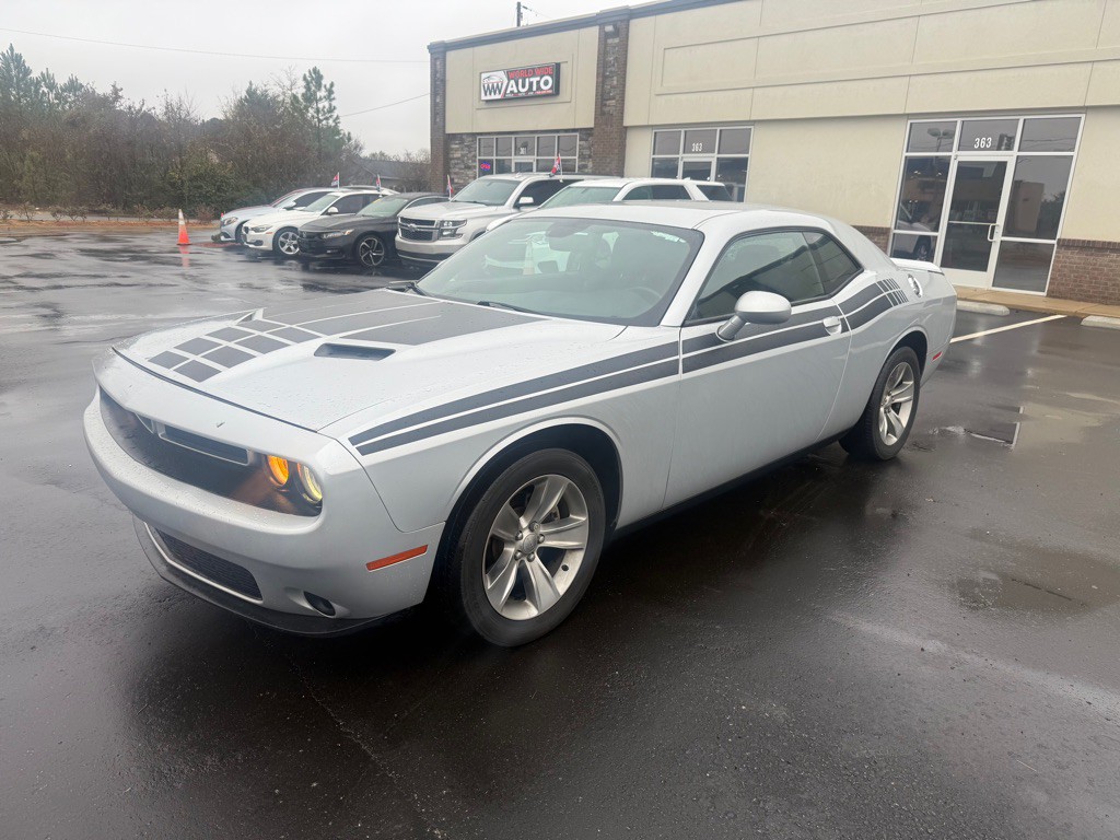 2019 Dodge Challenger Image 1