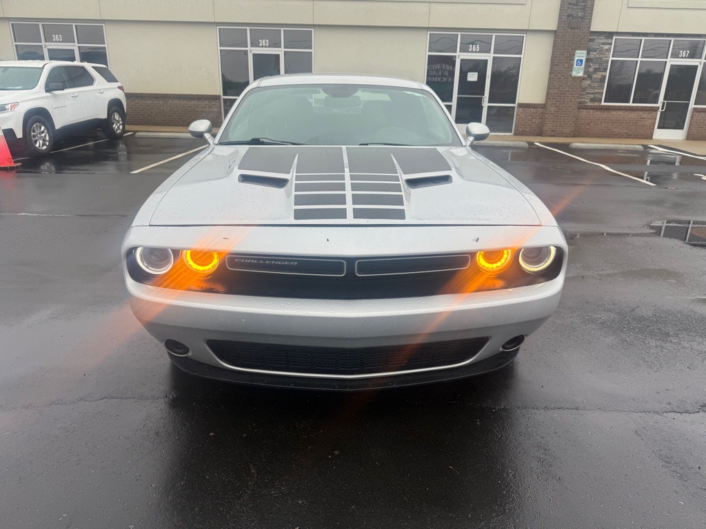 2019 Dodge Challenger Image 2