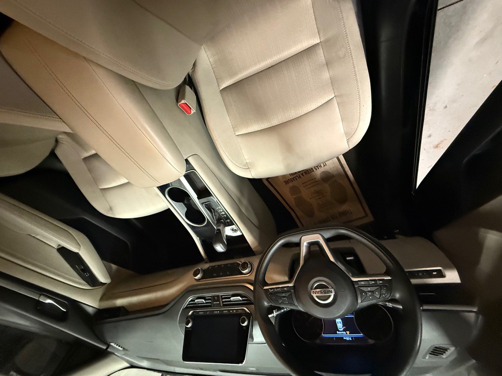 2021 Nissan Altima Image 9