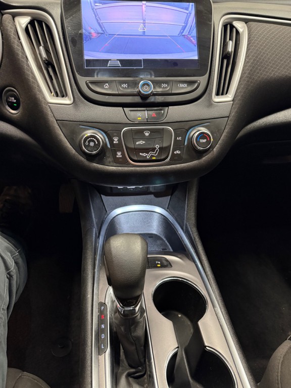 2022 Chevrolet Malibu Image 9