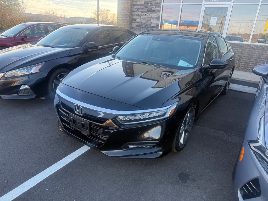 2018 Honda Accord Image 2